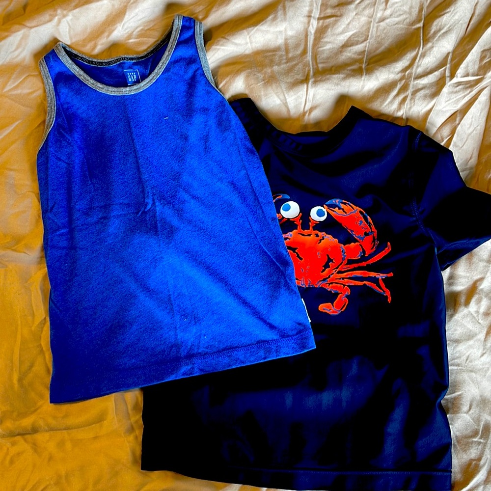 Boys gap shirts. 4T. EUC